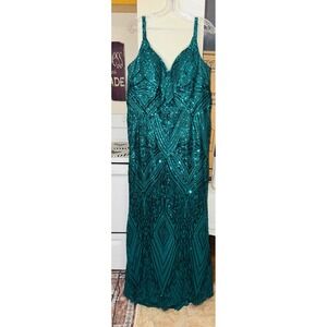 Sydneys Closet Sequin Formal Gown Emerald Green V-Neck Evening Dress Size‎ 16